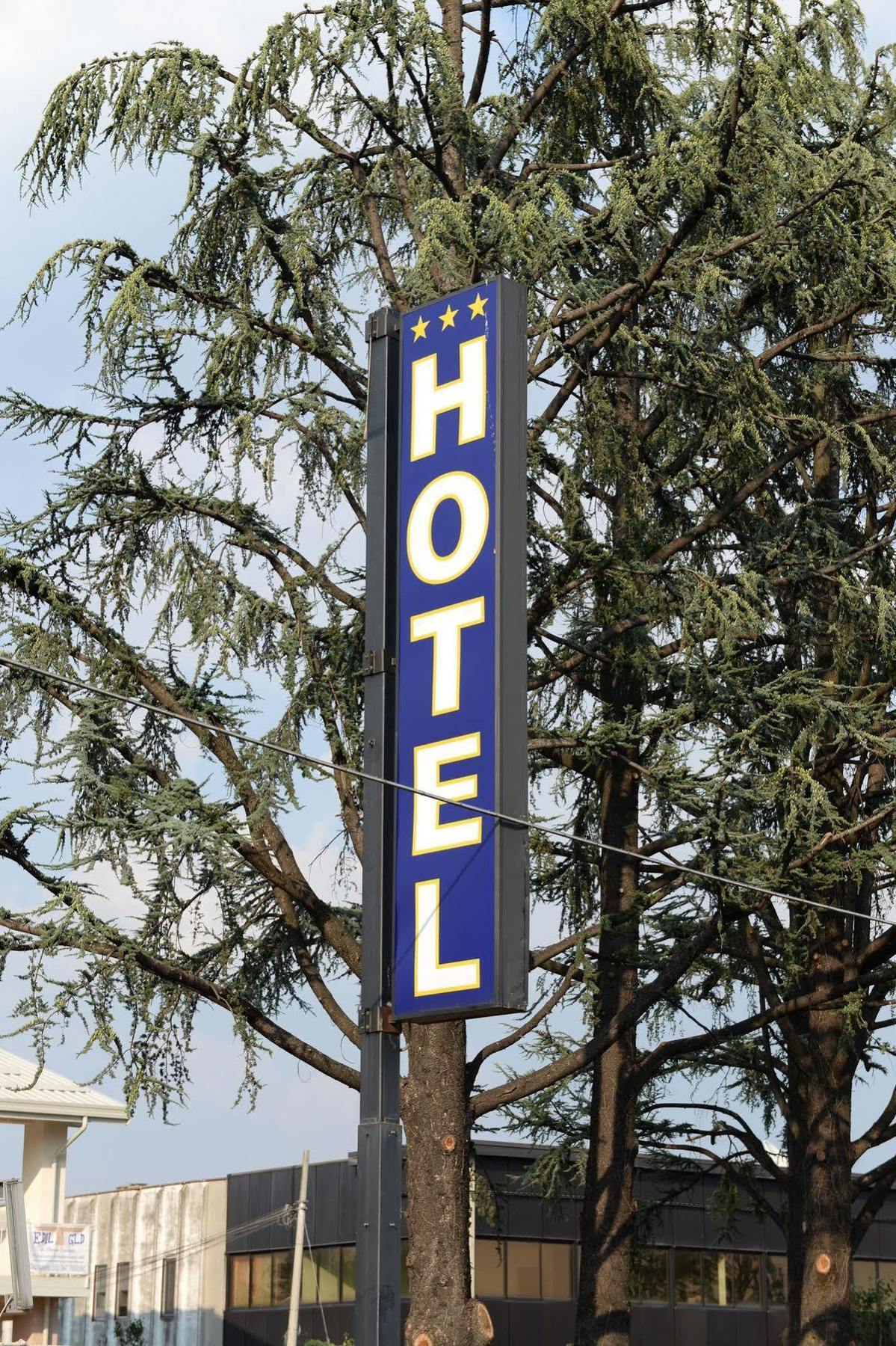 Hotel Euro Castegnato Exterior foto